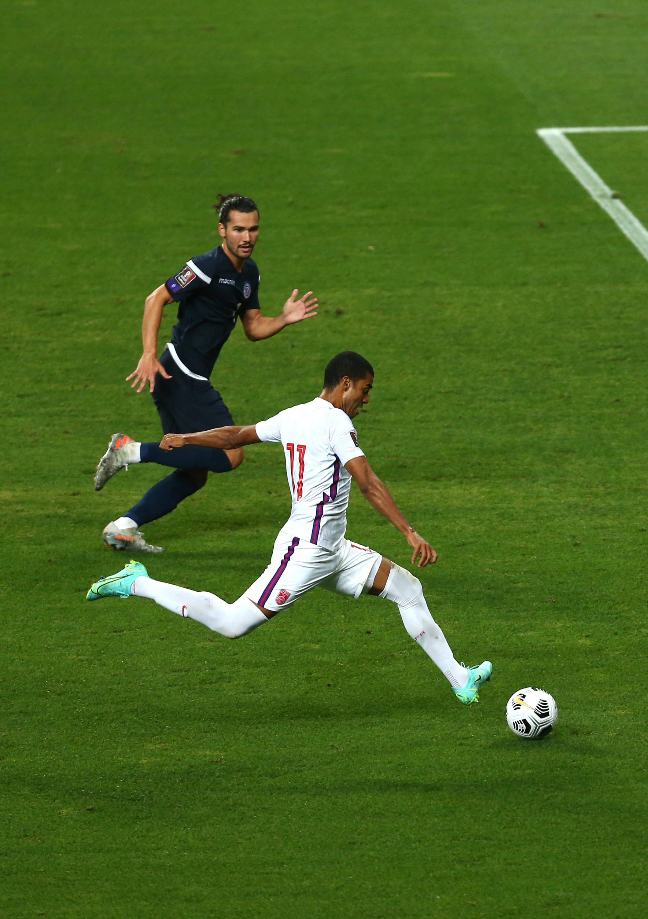 关于足球球员突破自我,表现堪称完美的信息 关于足球球员突破自我,表现堪称完美的信息