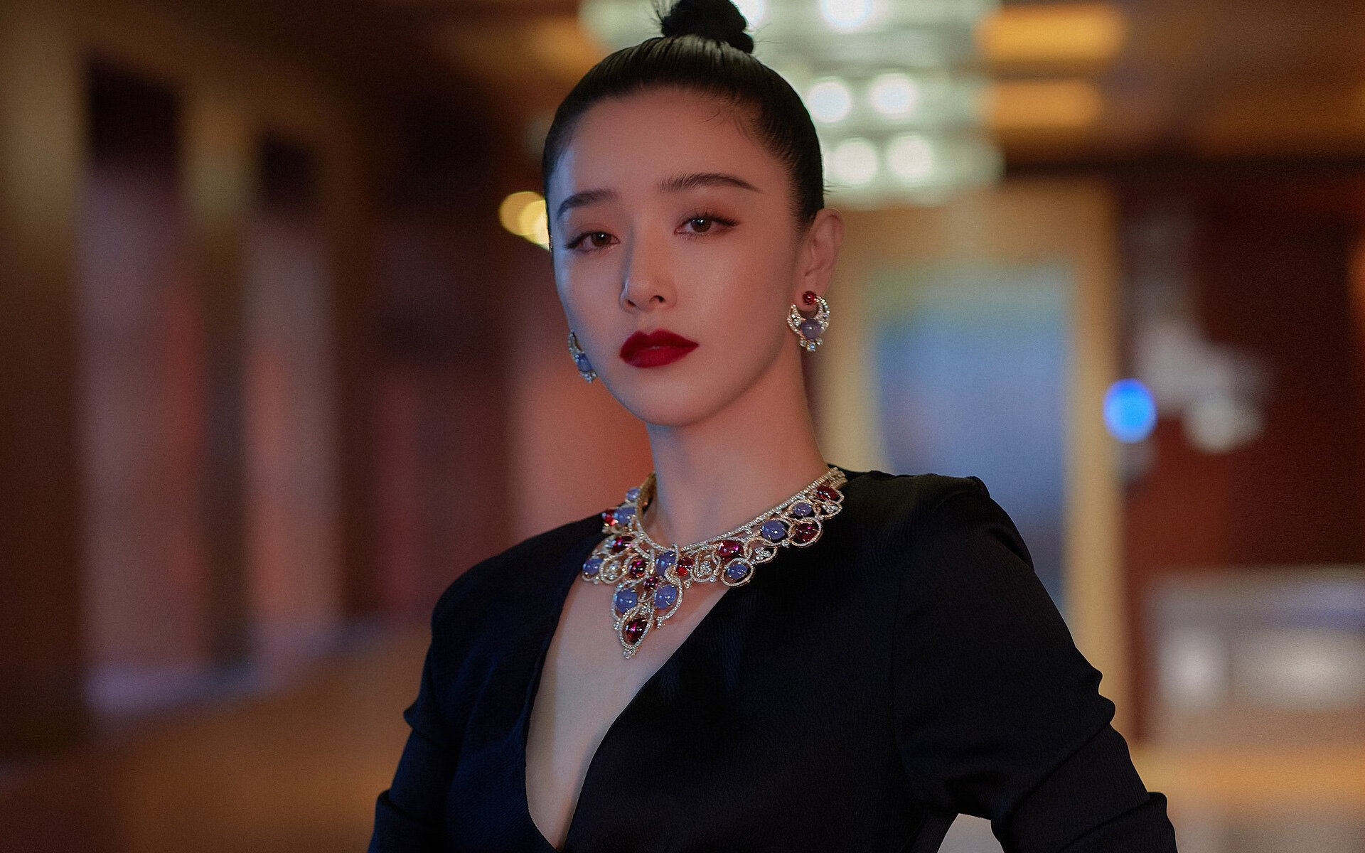 当皇马铁腰戴上蓝领巾，楚阿梅尼的加时赛时钟与新王诞生夜