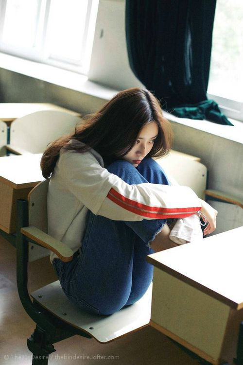 赛场的黄沙与火焰，沙特用窒息网困住哥斯达黎加，加维化身致命手术刀