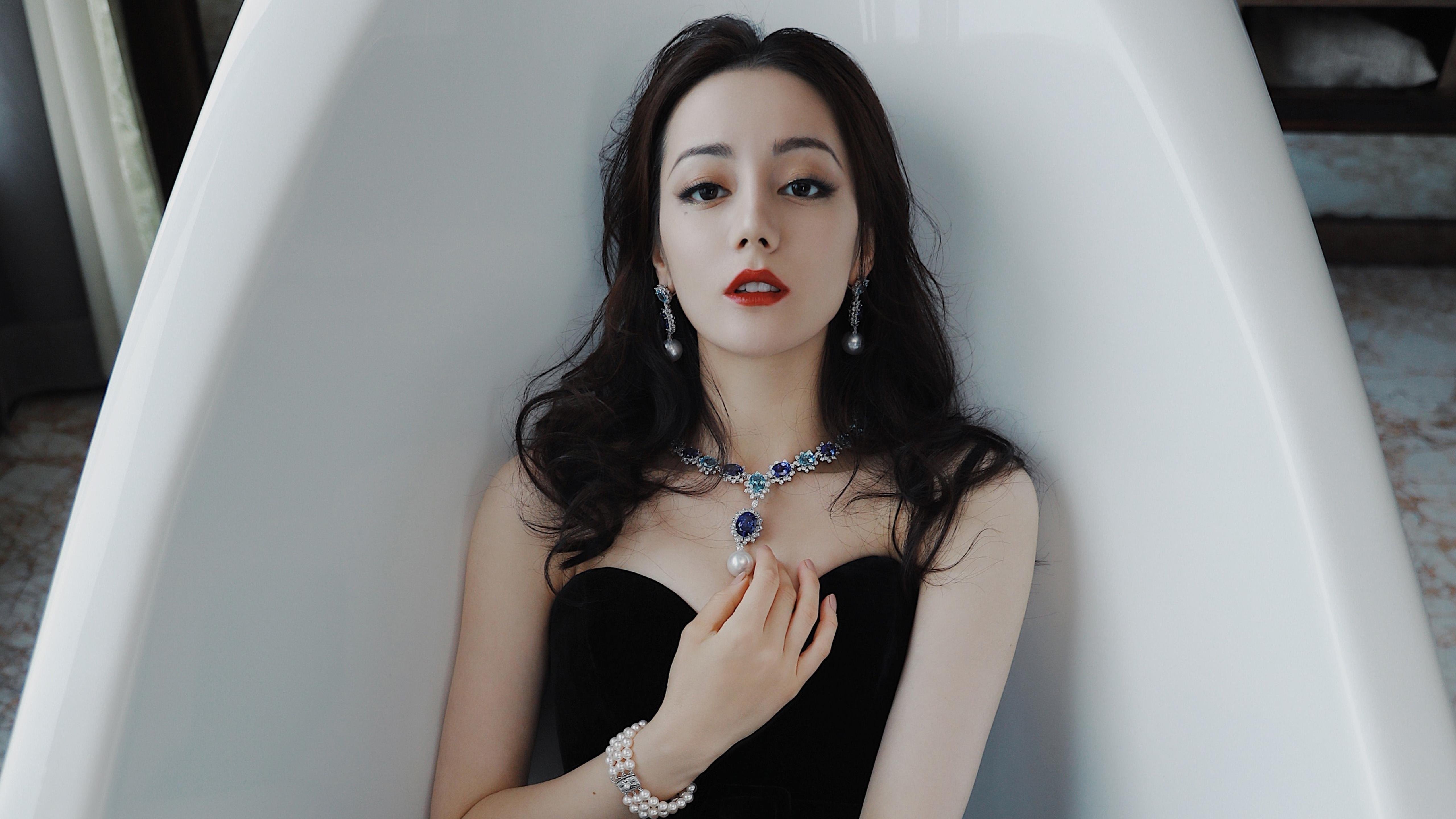 归化帝国的血色浪漫，萨卡黄金走廊撕裂东欧铁幕，乌兹别克斯坦在美加墨书写唯一性神话