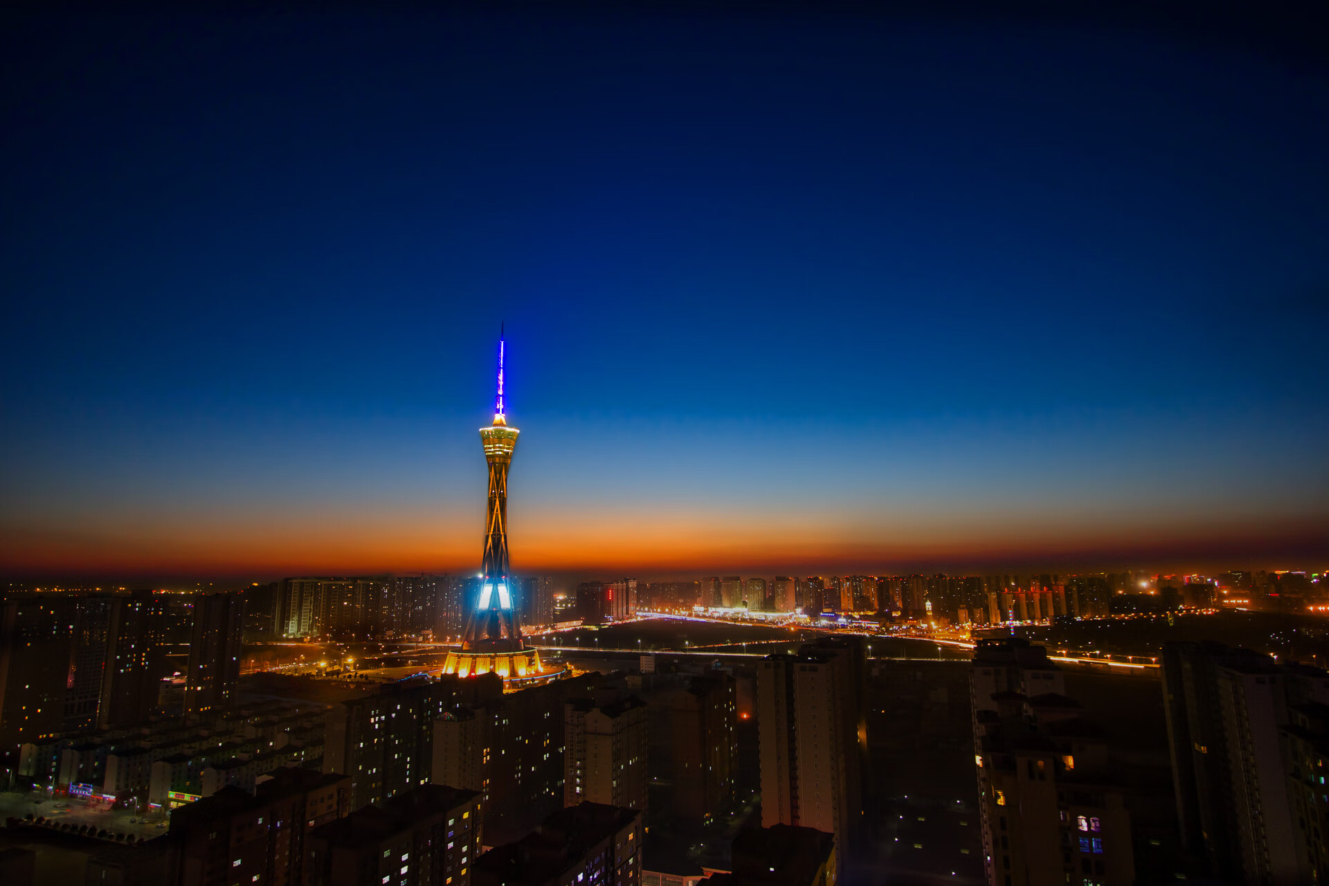 中亚铁骑的奇迹之夜，2026世界杯F组，乌兹别克斯坦绝杀乌拉圭，加维血战铸就经典
